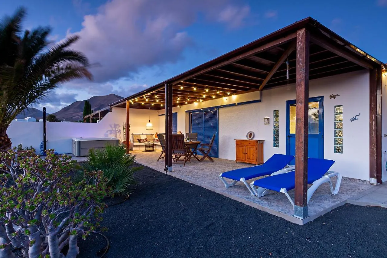 Villa Pilak Playa Blanca